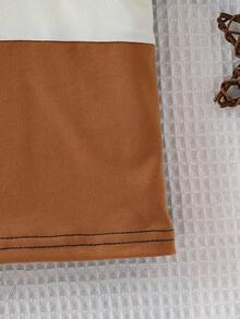 SHEIN Baby Boy Single-Piece Unisex Newborn Neutral Top. A Knitted Short-Sleeved Top With Simple Small Patterns. It Features Multi-Color. Suitable For Summer, It Can Be Worn As Sportswear, During Vacations, Outings, At School Or At Home. It's A Versatile Basic Piece For The Summer Season And Is Baby Summer. Unisex Summer. - Multicolor - View 7