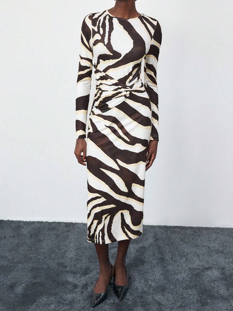 SHEIN Maija Vestido Preto e Branco Feminino com Bloco de Cores em Contraste, Padrão Geométrico Listrado, Gola Redonda, Manga Longa, Ajustado com Linha H e Detalhe Torcido na Frente, Vestido Casual Urbano Chique para Escritório, Eventos Sociais e Férias, com Elegância Discreta e Versátil