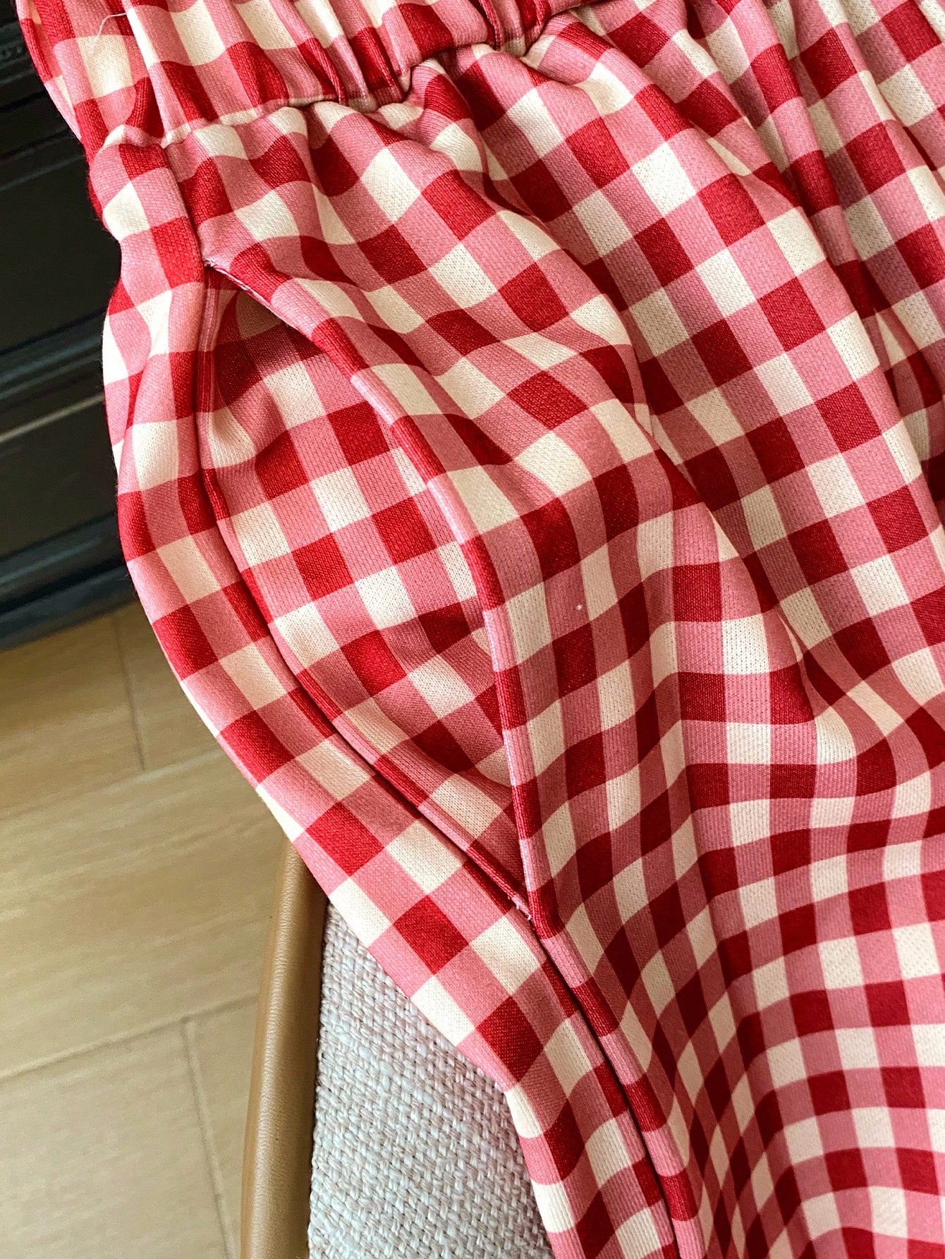 مجموعة بنطلون فضفاض مطبوع رقميًا بنمط المربعات وبل...