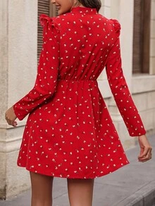 EMERY ROSE Vestido elegante de manga larga con cuello de corbata, hombros con parches, volantes en el bajo y estampado floral diminuto - Rojo - Ver 2