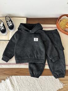 SHEIN 2pcs/Set Toddler Boys/Girls Black Hoodie Sweatshirt And Sweatpants Outfit, Comfortable Casual Basic Hoodies And Pants Set, Suitable For Indoor, Outdoor, Daily Wear, Sports, Play, Party, Photography, Holidays In Autumn/Winter Baby Boy Sweatsuit Baby Set Autumn Winter Season Baby Tracksuit Baby Boys Outfit Late Fall Baby Boy Hoodie Set - Black - View 1