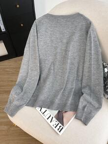 Modelyn Áo khoác cardigan thời trang thanh lịch cỡ lớn với họa tiết hoa đính hạt 3D, Thu/Đông - Xám - Xem 2