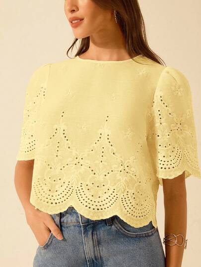 CAJUNI Blusa corta de mujer con hombros fruncidos, de encaje calado y lavable, para vacaciones