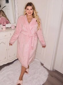 SweetSlumber Robe ample en peluche et dentelle, style patchwork, doux, grande taille, robe d'automne/hiver rose, robe de grande taille, robe de grande taille pour femmes, vêtement de nuit de grande taille, rose, robe rose moelleuse pour femmes, tenue confortable - Rose bonbon - Voir 3