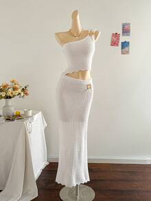 Soleia Women's Minimalist Metal Flower Knitted 2 Pieces Set, Vacation In Fall/Winter - White - View 1