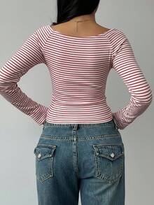 SHEIN BASICS 休闲针织条纹圆领长袖修身短款女式上衣 - 紅色 - 查看 2