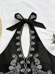 Soleia 杏色底黑色花卉刺绣露背蝴蝶结短款上衣，适合音乐节 - 黑與白 - 查看 3