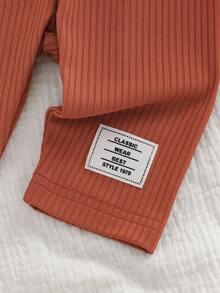 SHEIN 2 件套女婴秋季新款服装，棕色花卉印花长袖按扣肩上衣和宽松裤子，休闲复古别致套装 - 棕色 - 查看 7