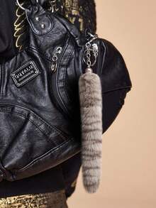 ROMWE Goth 钥匙扣和钥匙链 - 彩色 - 查看 16