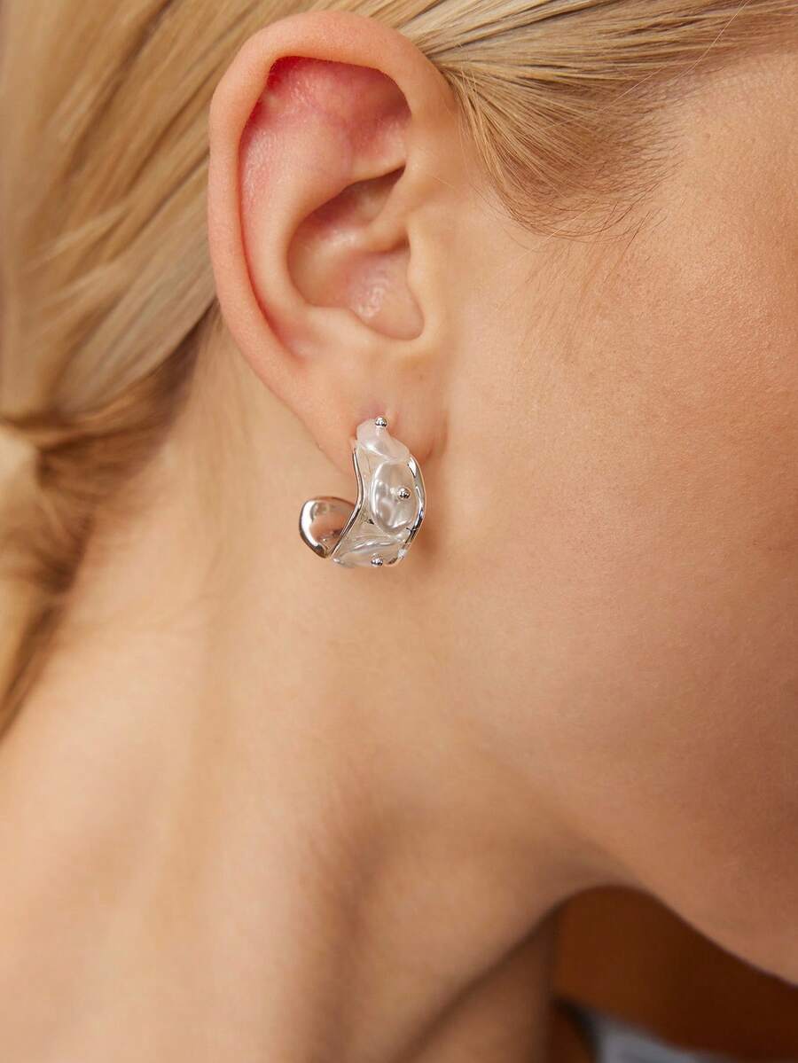 MOTF PREMIUM C-SHAPE BEADED EARRINGS - Silver - View 1