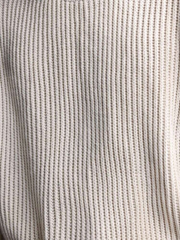 Chunky Ribbed Knit Sweater With Drop Shoulder Design