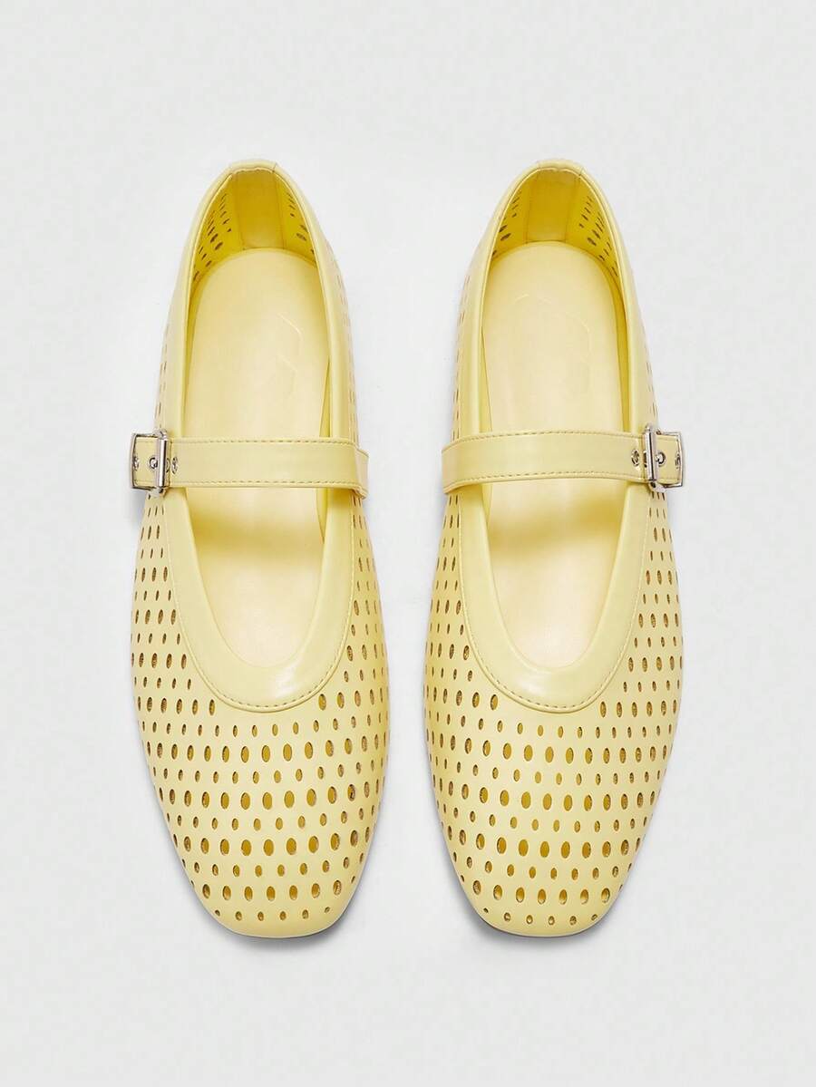 CUCCOO BIZCHIC 女士时尚通勤百搭休闲玛丽珍平底鞋 - 黃色 - 查看 1