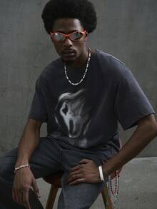 Manfinity ZONE917 Men's Drop-Shoulder Snowflake Top In Black, Standard Size Tee, Emo - Black - View 9