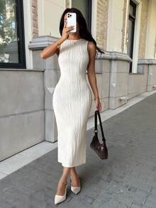 SHEIN PETITE 休闲女式杏色针织纹理紧身连衣裙，娇小友好型高级版 - 白色 - 查看 1