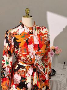 Sweetra Damen Große Größen elegantes romantisches Blume Muster Rüschenkragen Puffärmel Gürtel Schleife Lagen-Volantrock Halb offene Front Elastischer Bund Lässig Langarm Party Maxikleid - Verschiedenfarbig - Übersicht 2
