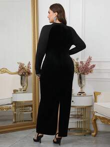 Modelyn فستان كاجوال أنيق للمرأة ذات الحجم الكبير مع خصر مشدود