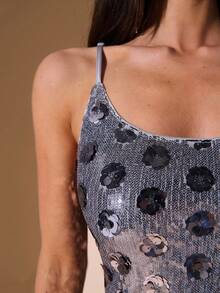 SHEIN BAE 女士秋冬无袖露背亮片吊带背心，优雅适合晚宴、狂欢派对、约会之夜、夜店聚会。Y2K闪亮圣诞女装，圣诞派对女装上衣，节日派对女装上衣，感恩节/性感女装，夜店女装 - 銀色 - 查看 6