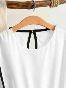 Camisa casual com gola redonda, manga longa, amarração na cintura e barra assimétrica para meninas pré-adolescentes - Branco - Visão 5