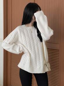 DAZY 女士圆领套头毛衣，柔软蓬松，宽松露背系带设计，秋冬度假必备 - 白色 - 查看 6