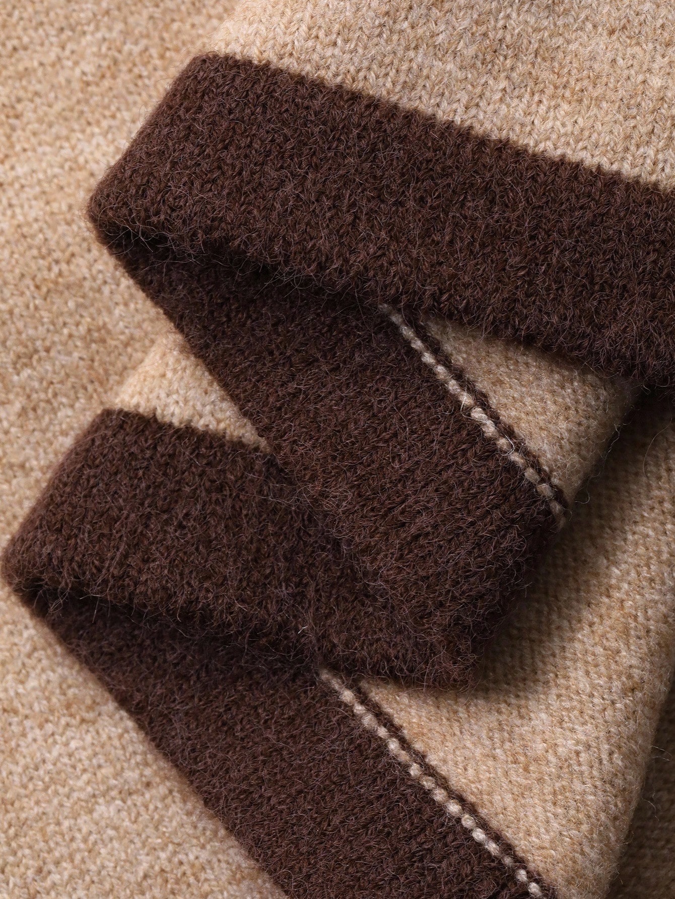 DAZY كنزة صوفية كاجوال بياقة على شكل حرف V مع جيوب وزخرفة أزرار + تنورة مستقيمة مجموعة قطعتين، خريفي