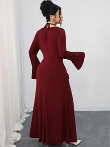 Modelyn 大码女式纯色拼布荷叶边方领喇叭袖合身鱼尾下摆优雅连衣裙 - 酒紅色 - 查看 3