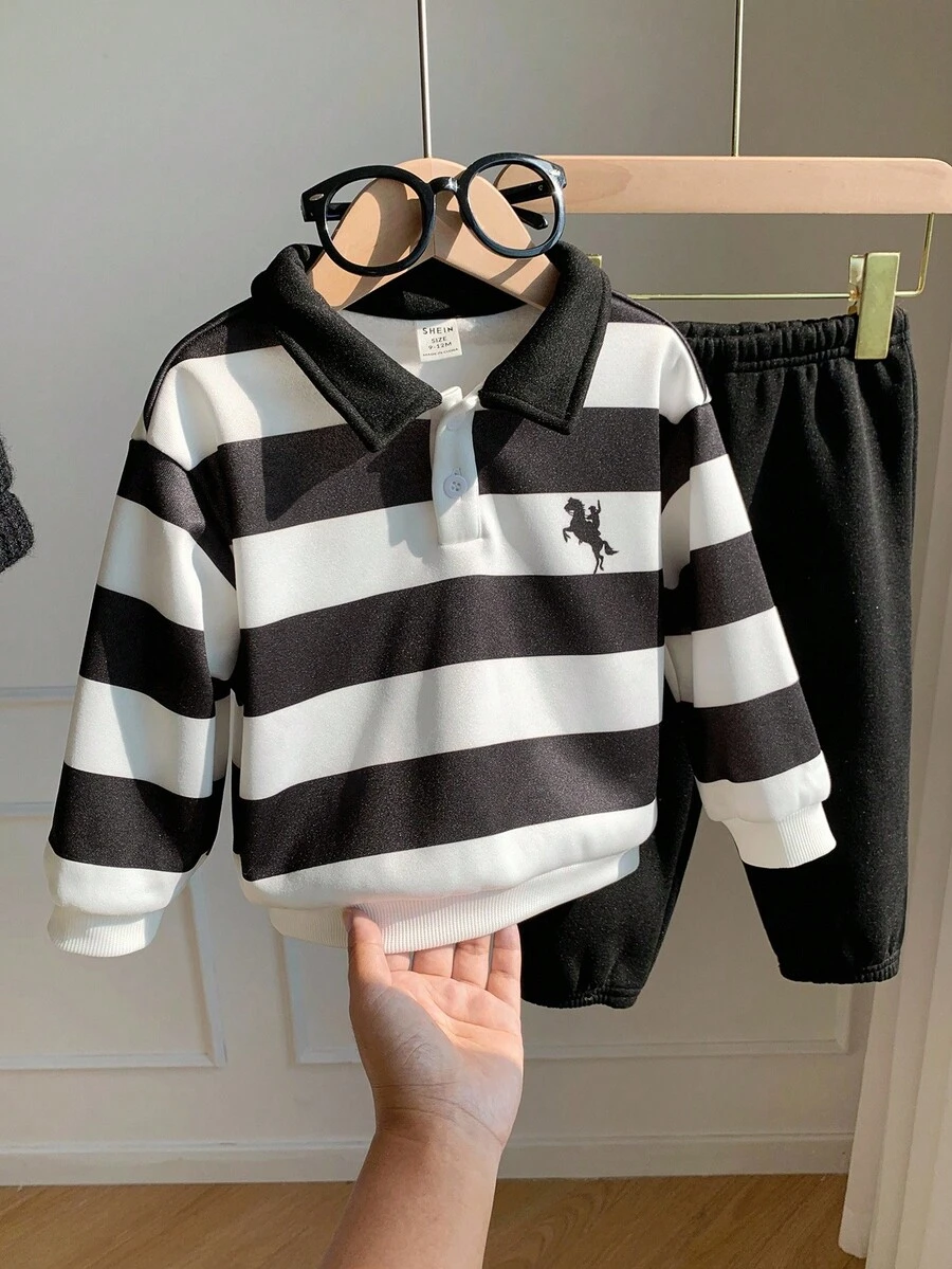 SHEIN 2件套男/女童休闲可爱撞色Polo领长袖卫衣和裤子两件套,适合秋冬季节。男童两件套条纹Polo衫套装,男童两件套服装,男童休闲套装,长袖男童服装,3岁男童服装,男童运动服秋季服装。 - 彩色 - 查看 1