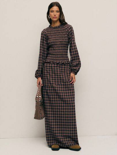 Nöista Conjunto a cuadros marrones con camisa de manga larga y falda, con detalle de cintura con volantes. Forma elegante y formal ideal para atuendos de otoño, transiciones de oficina a noche, y ocasiones de fiesta o salida.