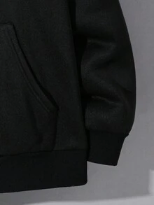 SHEIN 青少年男童简约宽松撞色字母印花卫衣，休闲学院风，舒适百搭，面料柔软，适合日常穿着、上学、外出、户外活动，秋冬季男童卫衣，青少年黑色卫衣，十字架图案卫衣，秋冬季男童卫衣，青少年黑色基督教卫衣，哥特十字架酷炫摇滚印花卫衣 - 黑色 - 查看 5