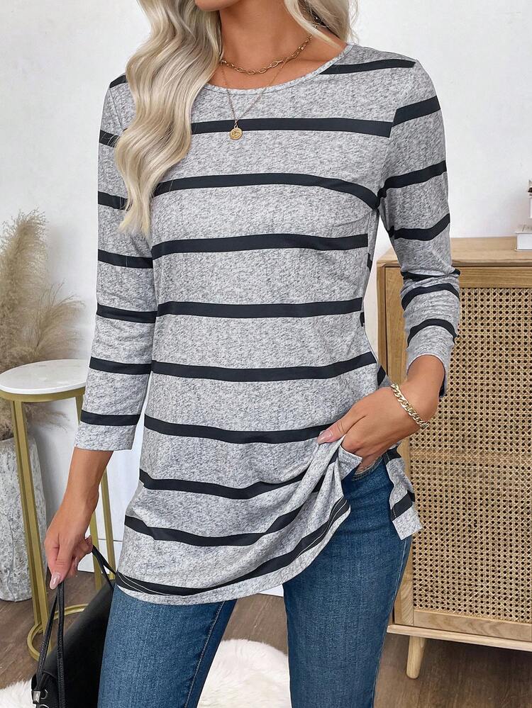 Women's Striped Round Neck 3/4 Sleeve Casual Side Slit Hem T-Shirt