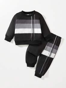 SHEIN مجموعة بلوزة وبنطلون رياضي بأكمام طويلة وياقة مستديرة للأطفال والرضع الصبية بتصميم مريح وطباعة شريطية كلاسيكية، مناسبة للخريف والشتاء، قطعتان