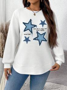 EMERY ROSE بلوزة رياضية بيضاء مطبوعة بنجوم زرقاء بتصميم بسيط وعصري مناسبة للمقاسات الكبيرة، مناسبة للخريف/الشتاء