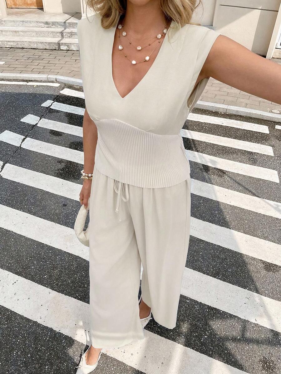 SHEIN Frenchy 2件套V领无袖上衣和阔腿裤 - 杏色 - 查看 1