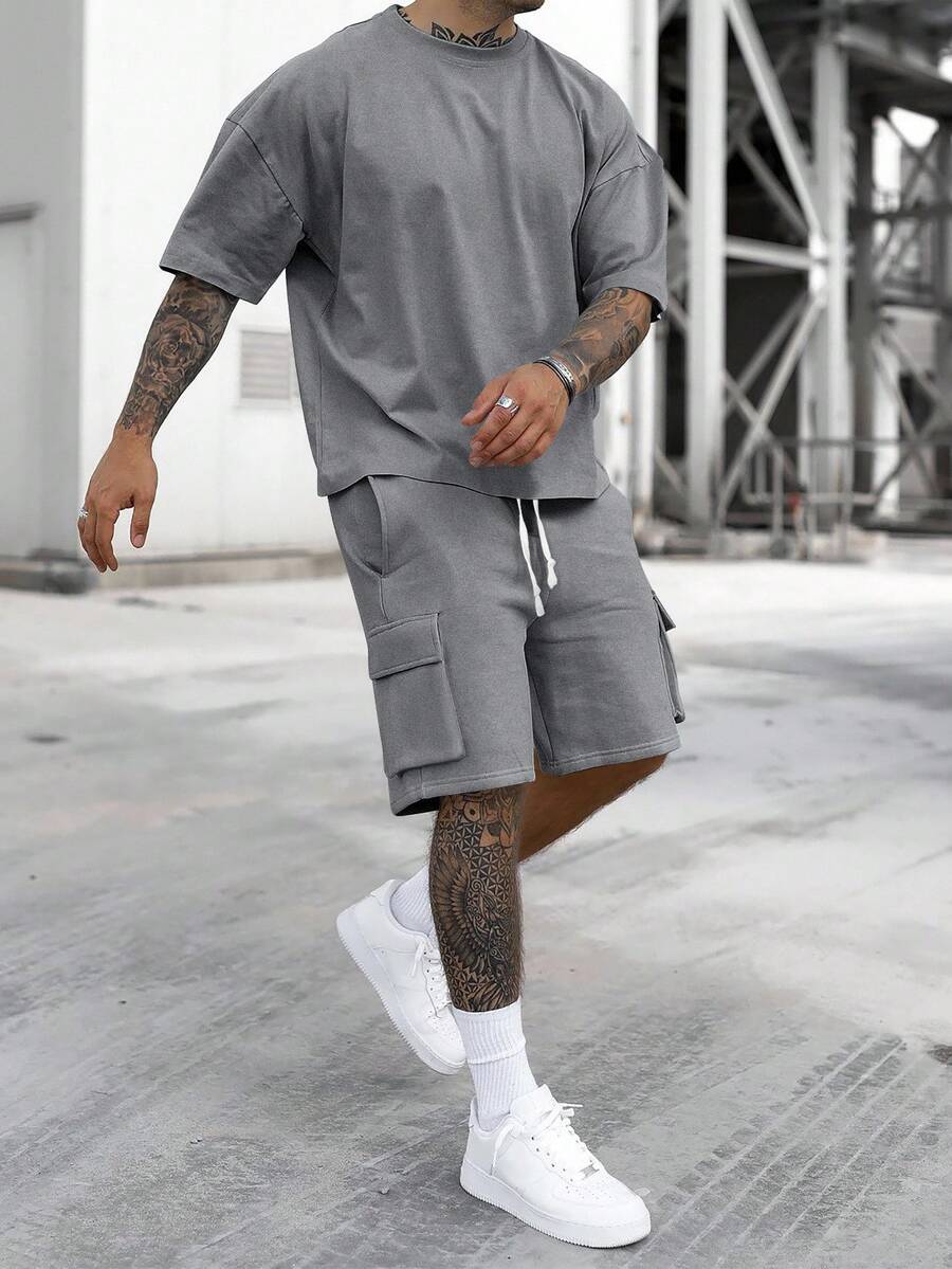 Manfinity Homme 2pcs/Set Men's Solid Color Round Neck Short Sleeve T-Shirt & Cargo Shorts, Casual - Dark Grey - View 1