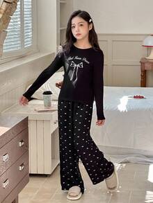 DAZY 2 件 Tween Girl 图案印花圆领长袖 T 恤和全印花裤家居服套装，秋季 - 黑色 - 查看 2