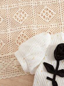 SHEIN 年轻女孩优雅白色粗花呢3D花卉泡泡袖夹克和裙子套装 - 白色 - 查看 5