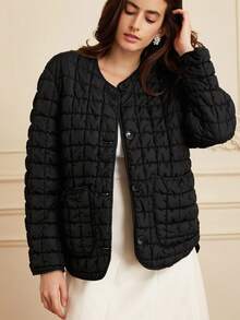 GENKIRA 时装模特风格短款纹理黑色绗缝 3D 云朵轻质棉服外套 - 黑色 - 查看 4