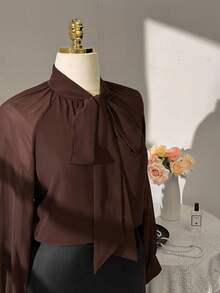 Maweii 棕色雪纺系领优雅简约休闲宽松时尚百搭日常穿搭小众设计外搭/内搭大码女式衬衫，春/秋/冬 - 咖啡棕 - 查看 6