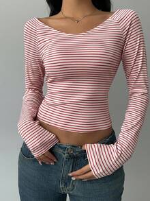 SHEIN BASICS 休闲针织条纹圆领长袖修身短款女式上衣 - 紅色 - 查看 3