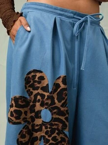 SHEIN VCAY 大码女裤，秋冬时尚休闲裤，适合办公室穿着，动物纹印花阔腿裤，外出穿着，饰有刺绣贴片，复古风格，适合教师工作穿着，西部波西米亚乡村风。 - 藍色 - 查看 5