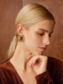 MOTF PREMIUM BÔNG TAI MẮT HỔ TRÒN TRANG TRÍ SANG TRỌNG - Vàng - Xem 3