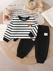 2 件套幼儿男童泰迪熊条纹印花圆领长袖运动衫和黑色裤子休闲套装，秋冬 - 彩色 - 查看 1