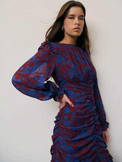 Nöista Autumn Dress Features A Three-Dimensional Pleated Design That Accentuates The Waist And Flatters The Figure. Subtle Ruffles Accent The Shoulders And Cuffs For A Sweet And Layered Effect. Perfect For Fall And Winter. It's Perfect For Dates, Parties, And Other Stylish Occasions.