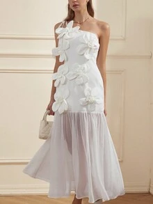 Aveloria Rosie 手工3D花卉装饰不对称肩部雪纺束腰连衣裙 - 白色 - 查看 2