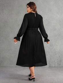 Elaquor Plus Size Elegant Solid Color Pleated Dress, Suitable For Commuting - Black - View 2