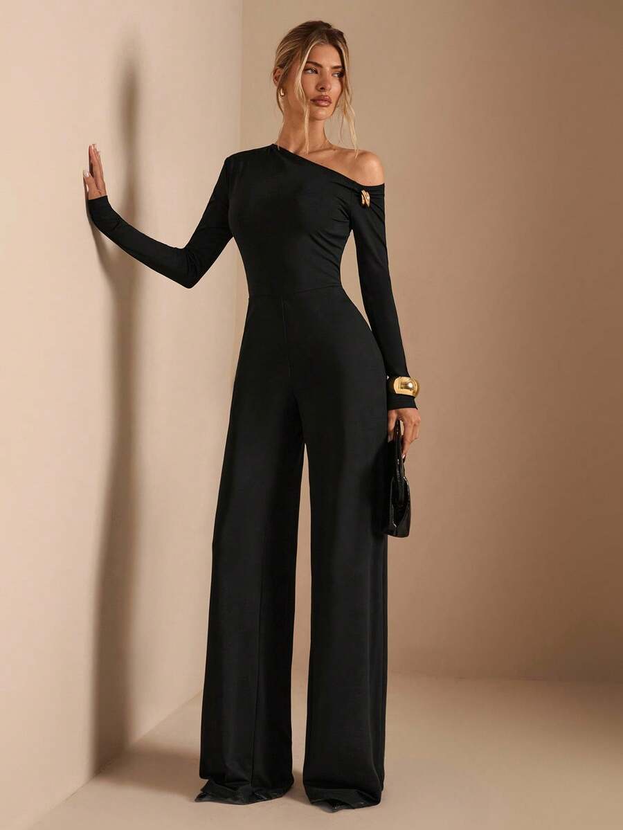 SHEIN BAE 春夏纯黑色优雅日常不对称肩长袖金属扣装饰超宽腿连体裤，适合日常穿着，约会，派对，优雅女士分层，不对称连体裤，宽腿连体裤，情人节连体裤，日常连体裤，优雅连体裤 - 黑色 - 查看 1