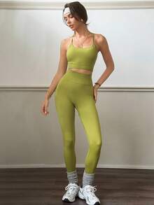 Easithlete 女士橄榄绿色两件套，无缝文胸和高腰紧身裤，弹力舒适，适合瑜伽、普拉提、跑步、骑行、健身、户外和休闲运动套装 - 橄欖綠 - 查看 2