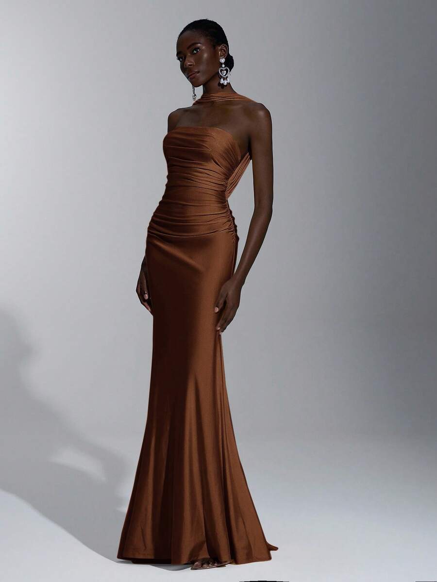 Elitara Elegant, Romantic, Sexy, Minimalist, Knitted, Stretchy, Strapless, Backless, Bodycon, Fashionable, Influencer Style, Suitable For Holidays, Vacations, Birthday Parties, Weddings, Bridesmaid Dresses