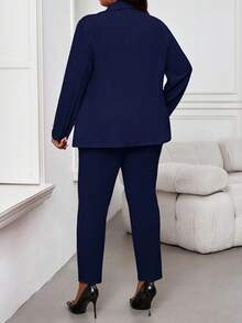 SHEIN Lady 2025新款秋冬优雅海军蓝针织翻领纽扣长袖加大码仿皮草大衣情人节新年女装套装女士西装外套西装外套和裤子套装商务休闲女装两件套女士办公室套装棕色连衣裙 - 藏蓝色 - 查看 2