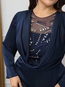 Modelyn Plus Size Women Elegant Minimalist Long Velvet Slim Dress - Royal Blue - View 5