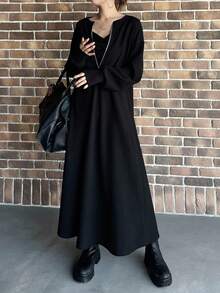 FRIFUL 女式黑色纯色落肩长袖、袖口褶皱、圆领、金属拉链领口、喇叭下摆宽松休闲连衣裙，秋季